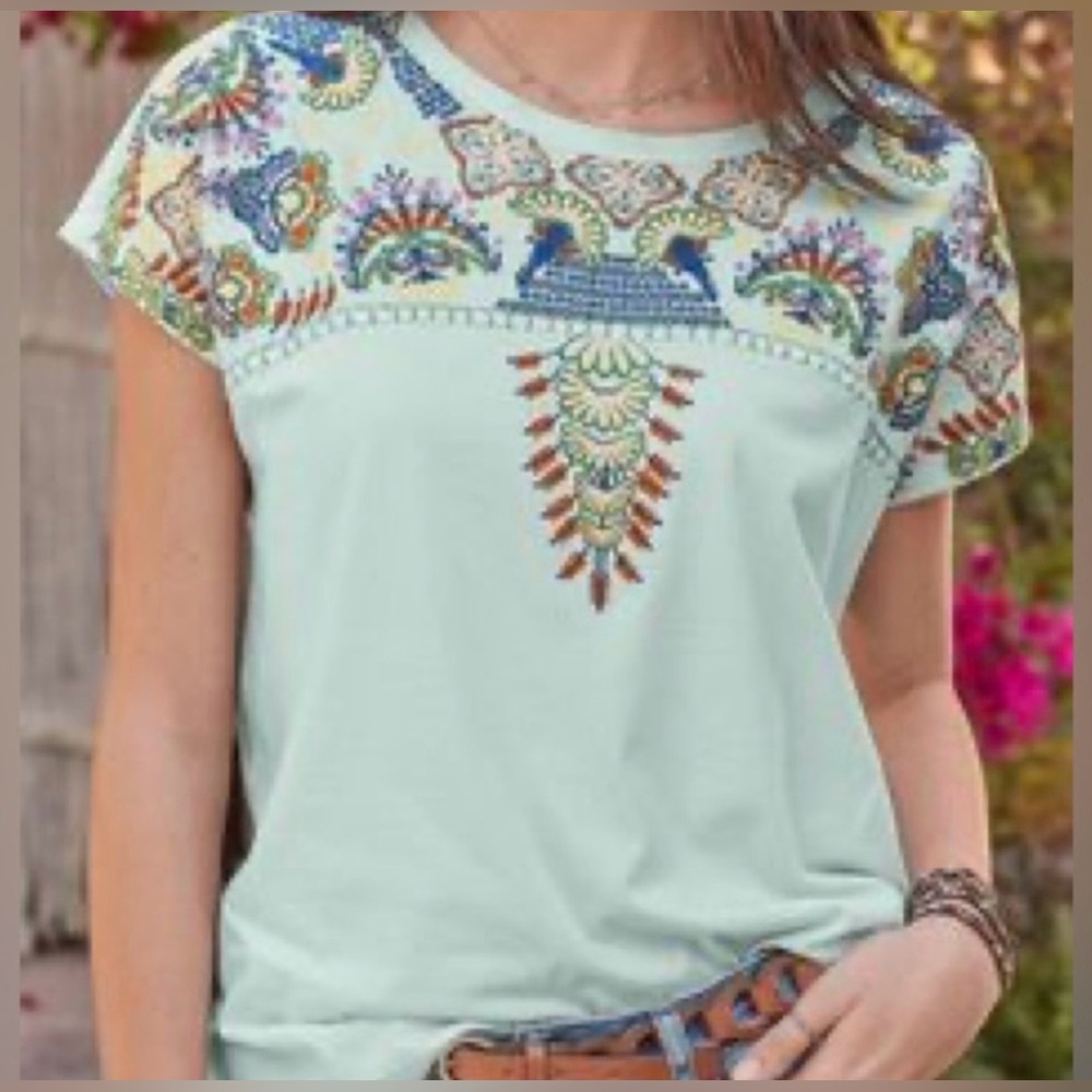 Sundance Size XL Light Blue Embroidered Short Sleeve Crew Neck Shirt Boho